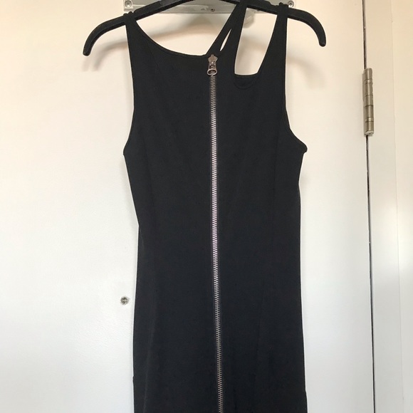 LBD, sleeveless mini, exposed back zip - Picture 2 of 4
